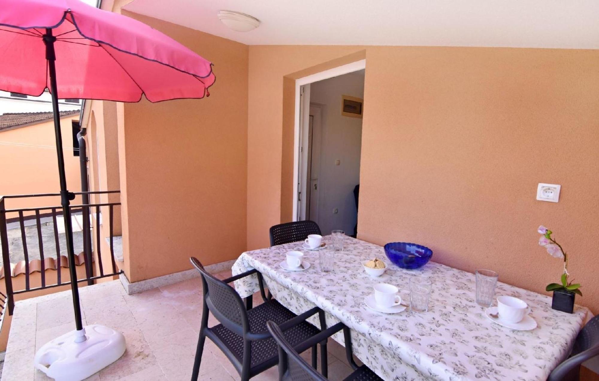 Mit Zwei Schlafzimmern In Strandnaehe In Apartmán Umag