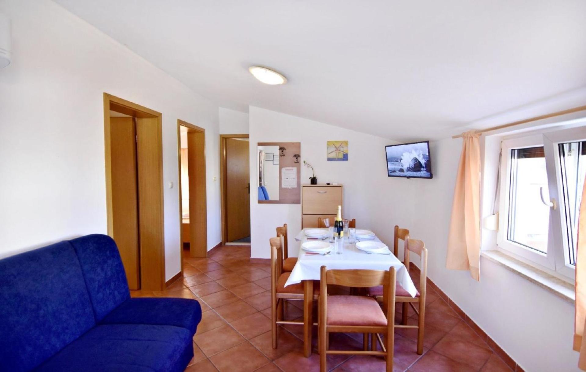 Mit Zwei Schlafzimmern In Strandnaehe In Apartmán Umag